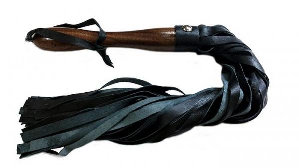 Rouge Leather Wooden Handle Flogger Black
